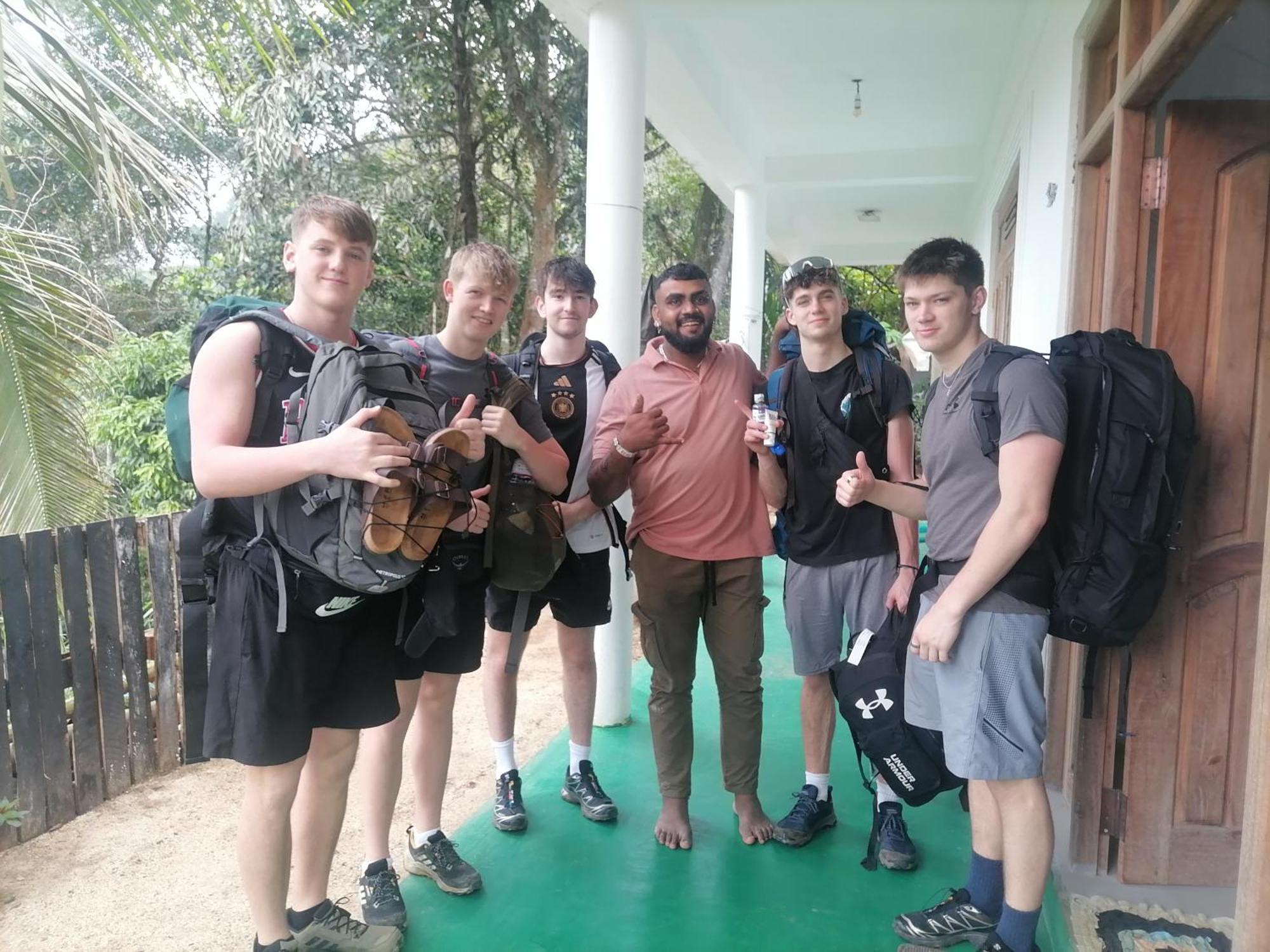 Bed & Baggage Hostel Ella Ngoại thất bức ảnh